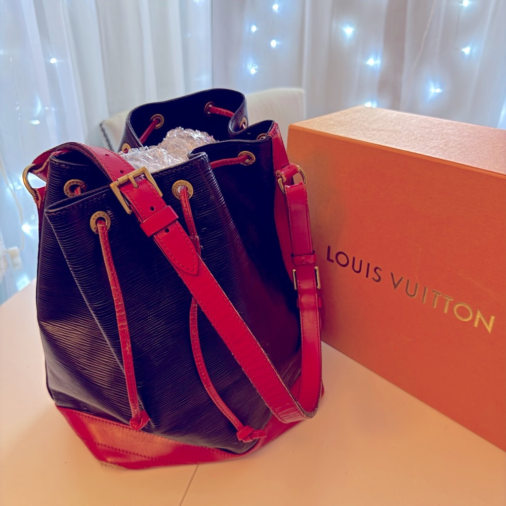 COPY - 💯 Authentic Louis Vuitton Black with red accents Noe
